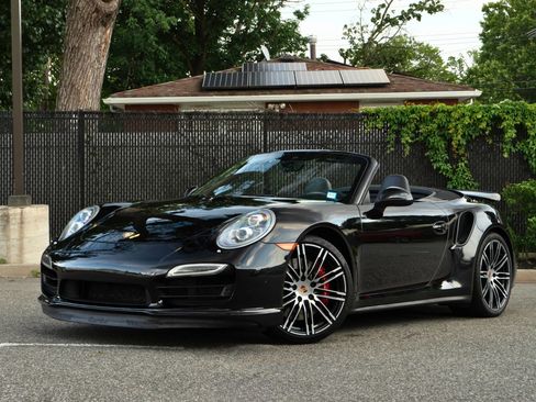 Used 2014 Porsche 911 Turbo image 1