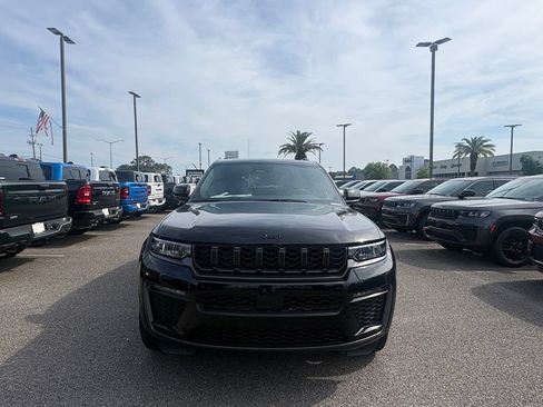 New 2026 Jeep Grand Cherokee L 2WD image 8