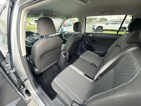 Used 2021 Volkswagen Tiguan S FWD image 13