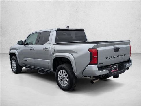 Certified 2025 Toyota Tacoma SR5 AWD/4WD image 8