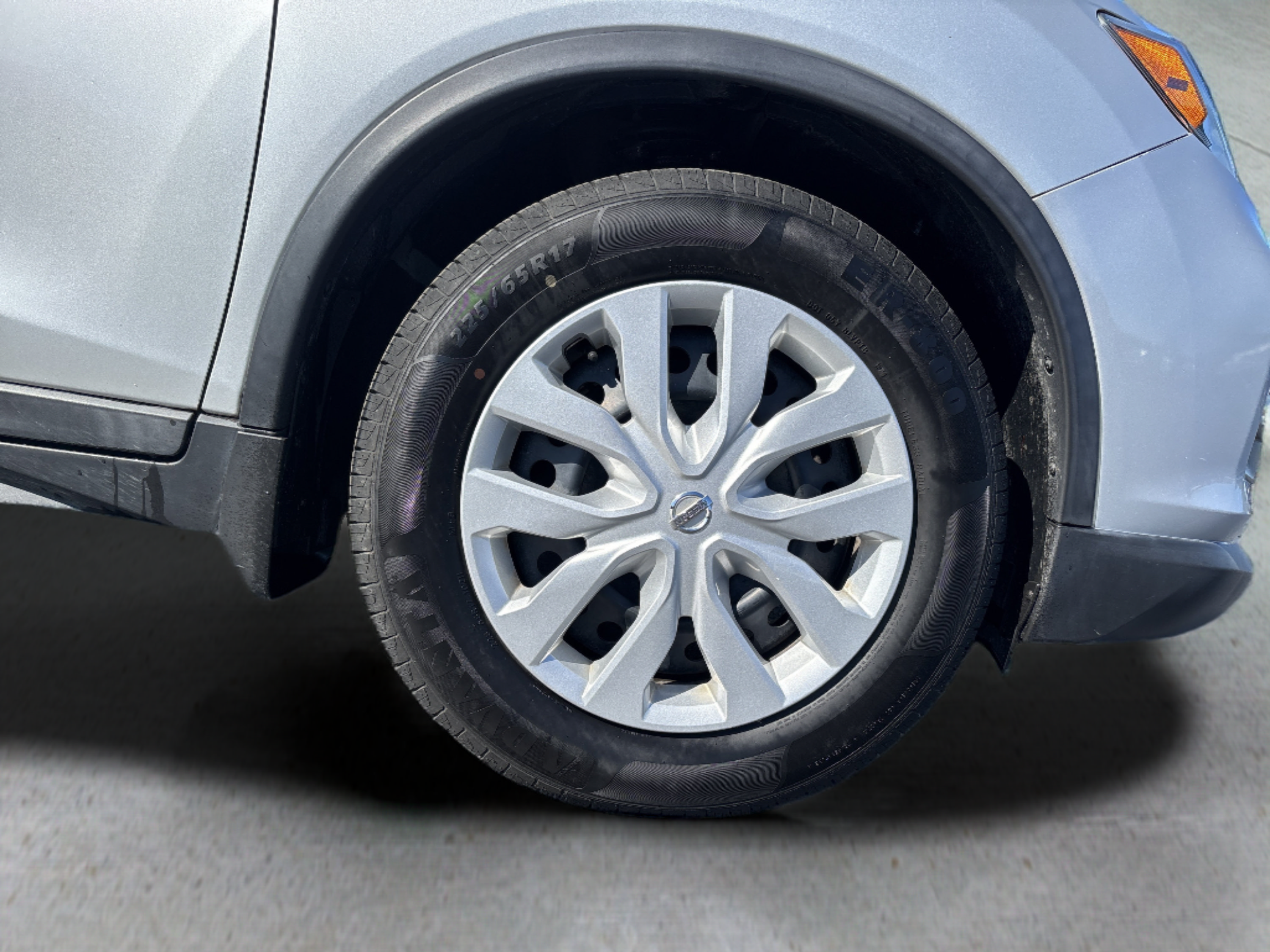 Used 2018 Nissan Rogue S FWD image 10