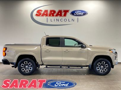 Used 2023 Chevrolet Colorado Z71 w/ Z71 Convenience Package 2