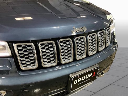 Used 2021 Jeep Grand Cherokee Overland AWD/4WD image 29