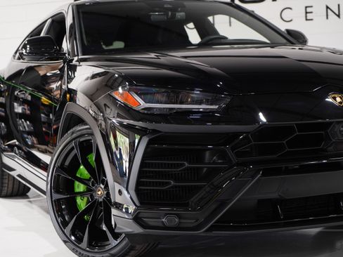 Used 2022 Lamborghini Urus AWD/4WD image 27