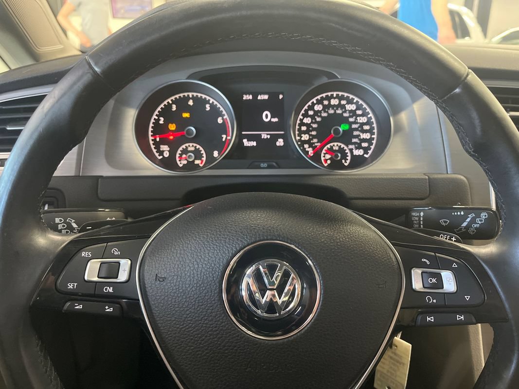Used 2015 Volkswagen Golf S FWD image 39