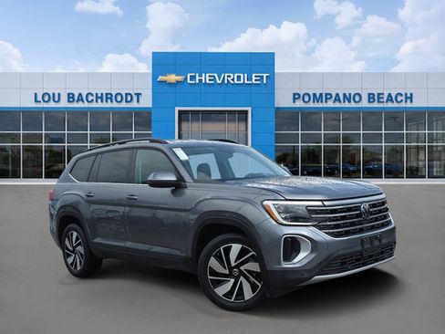 Used 2024 Volkswagen Atlas SE AWD/4WD image 1