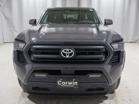 Used 2024 Toyota Tacoma SR5 AWD/4WD image 8