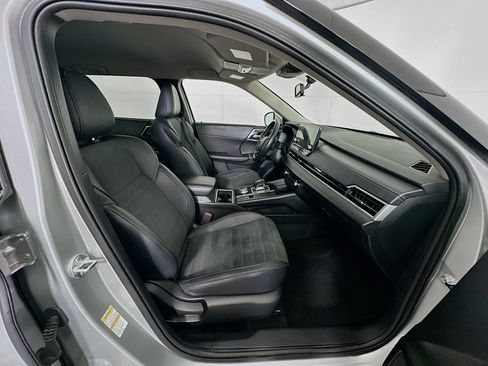 Used 2024 Mitsubishi Outlander SE image 33