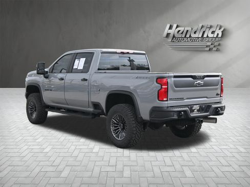 Used 2024 Chevrolet Silverado 2500 ZR2 w/ ZR2 Bison Edition AWD/4WD image 8