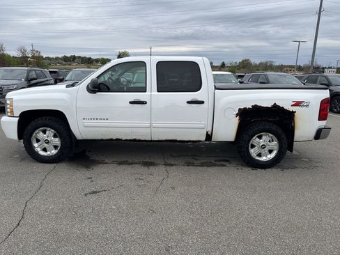 Used 2011 Chevrolet Silverado 1500 LT w/ All-Star Edition AWD/4WD image 2