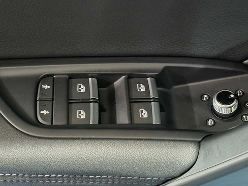 Used 2019 Audi Q5 Prestige w/ Prestige Package image 24