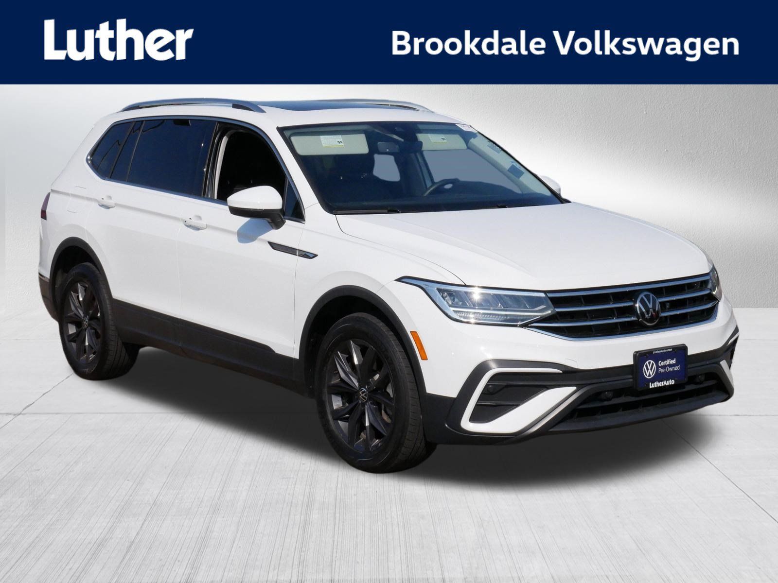 Certified 2024 Volkswagen Tiguan SE AWD/4WD image 1