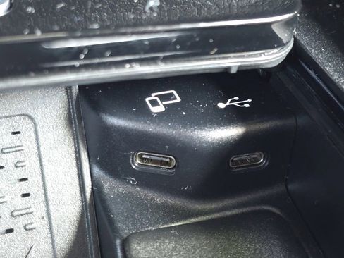Used 2023 Mercedes-Benz GLE 350 4MATIC image 7