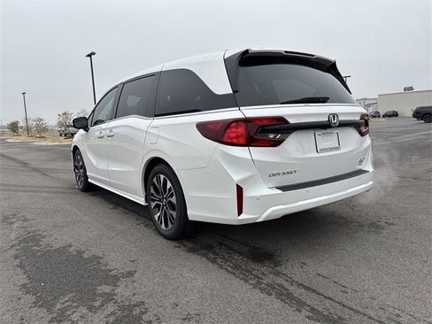 New 2026 Honda Odyssey Elite image 3