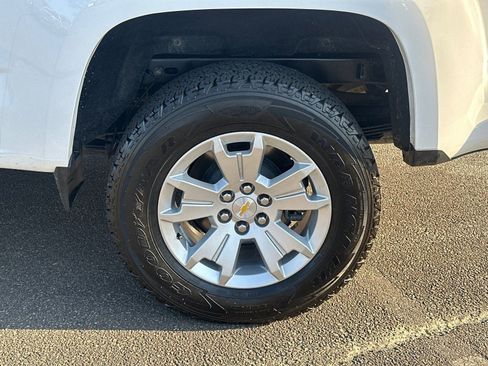 Used 2022 Chevrolet Colorado LT w/ Fleet Safety Package image 19