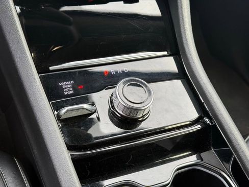 Used 2023 Jeep Grand Cherokee L Limited image 20