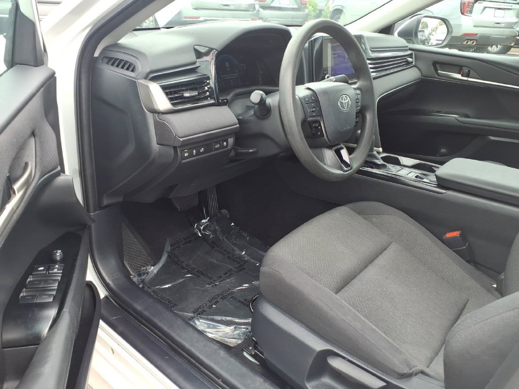 Used 2025 Toyota Camry LE FWD image 6