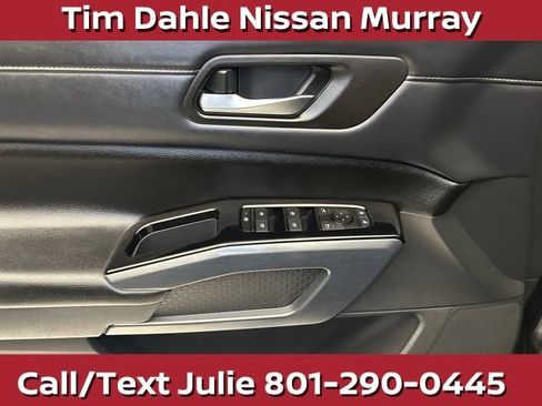 Used 2024 Nissan Pathfinder SL AWD/4WD image 22