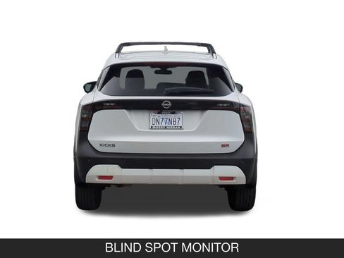 Used 2025 Nissan Kicks SR FWD image 8