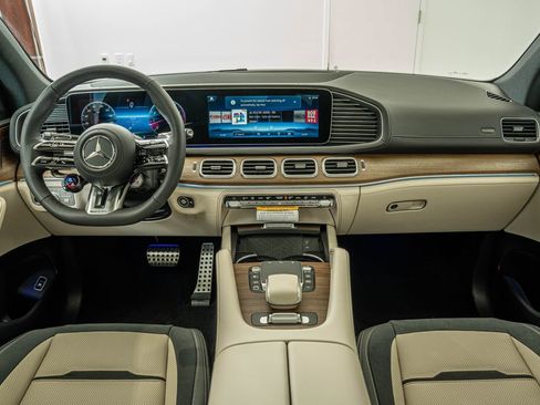 New 2026 Mercedes-Benz GLE 53 AMG 4MATIC image 32