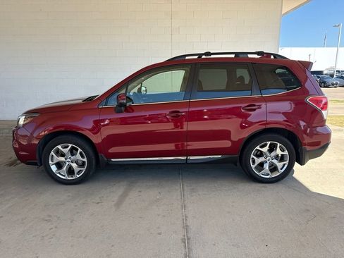 Used 2018 Subaru Forester 2.5i Touring AWD/4WD image 5