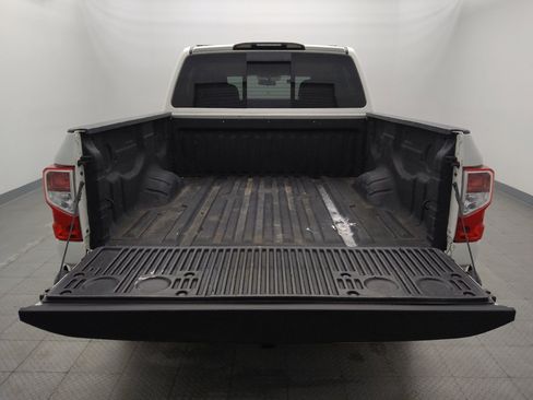 Used 2017 Nissan Titan S RWD image 29
