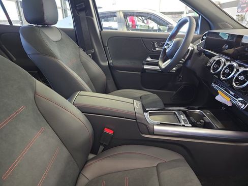 New 2026 Mercedes-Benz GLA 250 image 10