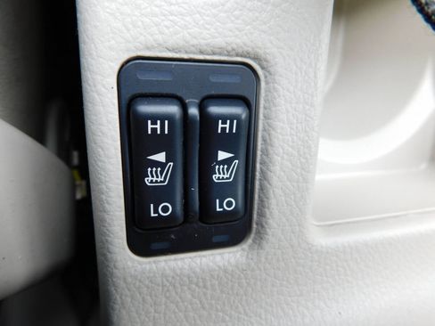 Used 2013 Subaru Crosstrek 2.0i Limited w/ Popular Pkg 2 image 17