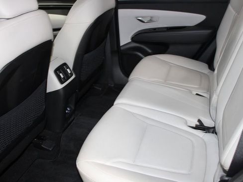 Used 2022 Hyundai Tucson Limited w/ Cargo Package image 17