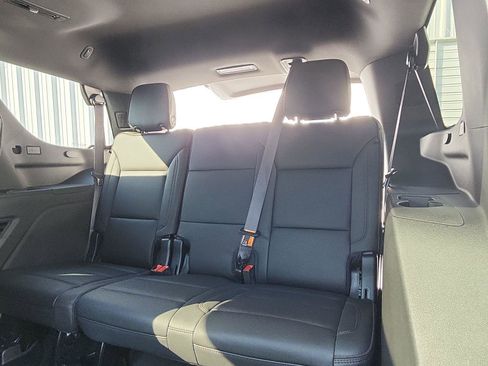 Used 2024 Chevrolet Tahoe High Country image 24