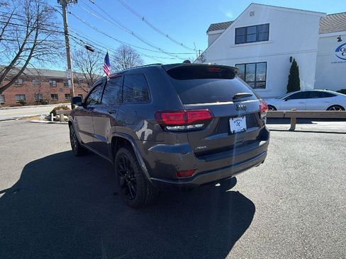Used 2020 Jeep Grand Cherokee Altitude image 5