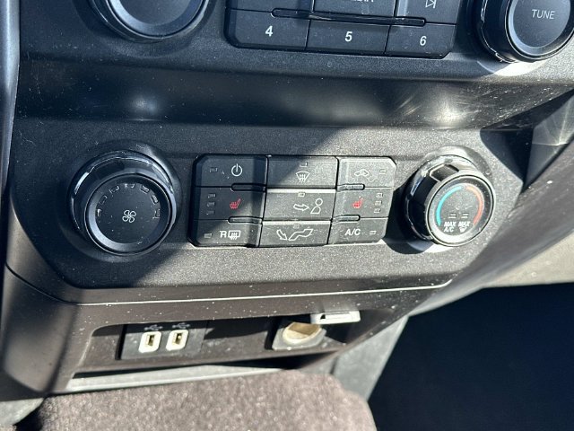 Used 2020 Ford F150 XLT w/ Equipment Group 302A Luxury AWD/4WD image 27