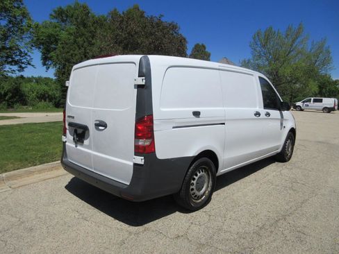 Used 2019 Mercedes-Benz Metris image 9