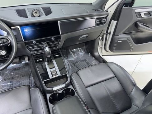 Used 2022 Porsche Macan GTS AWD/4WD image 25