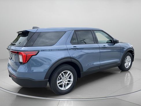 New 2026 Ford Explorer Active RWD image 4