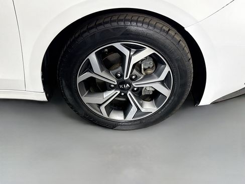 Used 2021 Kia Forte LXS FWD image 31
