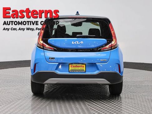 Used 2023 Kia Soul EX FWD image 6