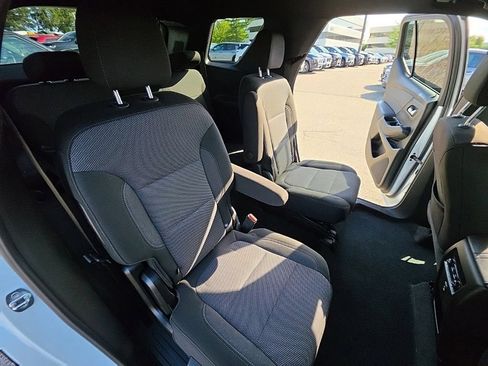 Used 2023 Chevrolet Traverse LT AWD/4WD image 21