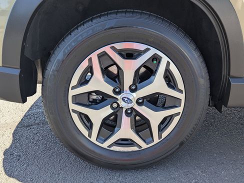 Certified 2024 Subaru Forester Premium AWD/4WD image 9