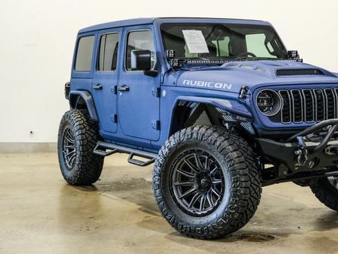 Used 2025 Jeep Wrangler Unlimited Rubicon w/ Safety Group AWD/4WD image 32