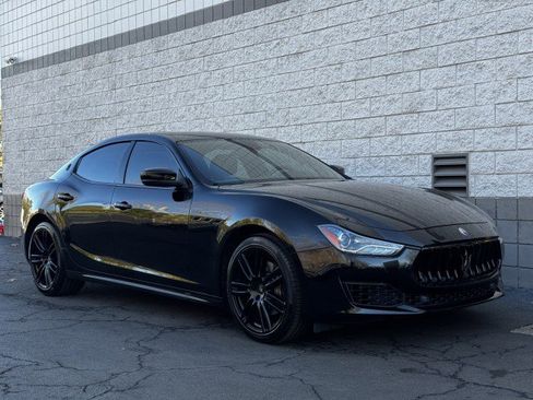 Used 2018 Maserati Ghibli RWD image 18
