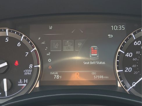 Used 2022 Toyota Highlander XLE AWD/4WD image 18