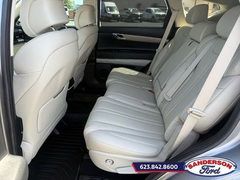 Used 2023 Genesis GV80 2.5T AWD/4WD image 18