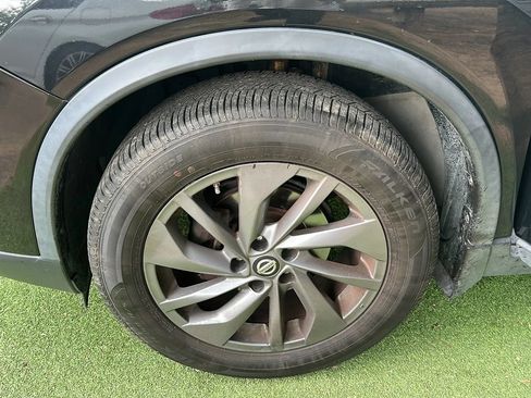 Used 2016 Nissan Rogue SL FWD image 46