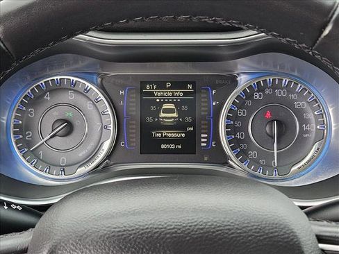 Used 2016 Chrysler 200 Limited w/ Convenience Group image 10