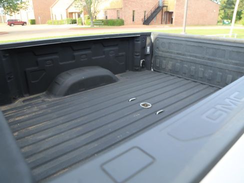 Used 2024 GMC Sierra 2500 Pro w/ 1SA Pro Safety Plus Package AWD/4WD image 18