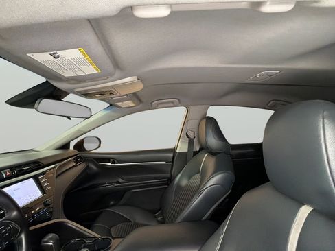 Used 2019 Toyota Camry SE FWD image 31