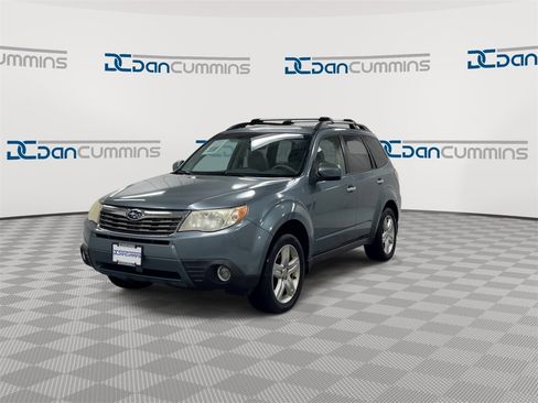Used 2010 Subaru Forester 2.5X Premium w/ Popular Equipment Group 1A image 4