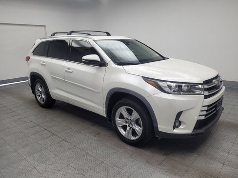 Used 2019 Toyota Highlander Limited FWD image 13