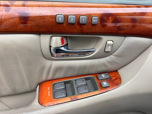 Used 2003 Lexus LS 430 RWD image 11